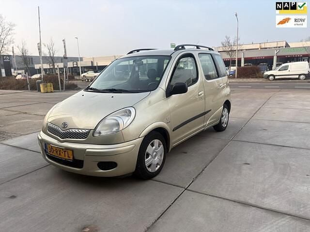 Beige Occasion 2005 Toyota Yaris Verso Sol MPV | € 2.750 (Eerlijke prijs) - Afbeelding 1/4