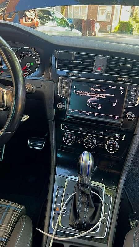 Zwart Gebruikt 2015 VW Golf VII GTE Stationwagen | € 11.500 (Eerlijke prijs) - Afbeelding 1/4