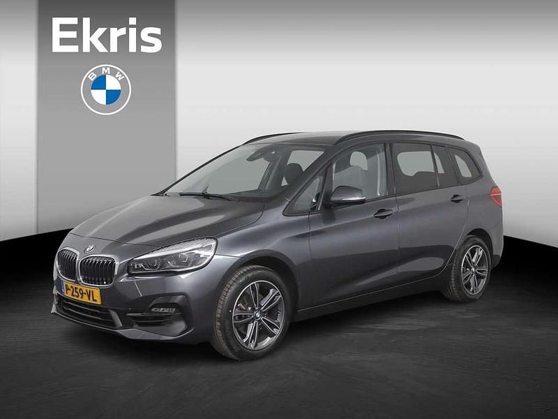 Grijs Gebruikt 2022 BMW 216 Gran Tourer Executive MPV | € 22.400 (Eerlijke prijs) - Afbeelding 1/4