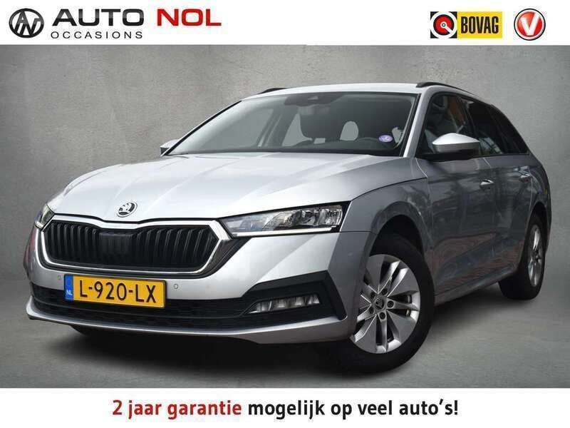 Grijs, metallic lak Gebruikt 2021 Skoda Octavia Business Line Stationwagen | € 16.950 (Eerlijke prijs) - Afbeelding 1/4