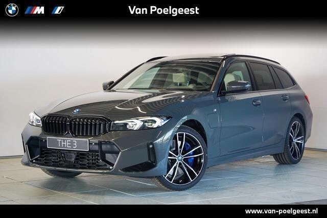 Grijs Gebruikt 2024 BMW 320 M Sport Stationwagen | € 56.895 - Afbeelding 1/4