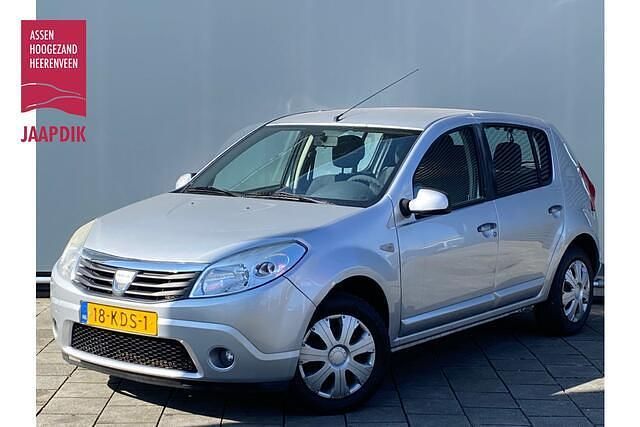 Grijs Gebruikt 2009 Dacia Sandero Lauréate Hatchback | € 1.299 (Goede deal) - Afbeelding 1/4
