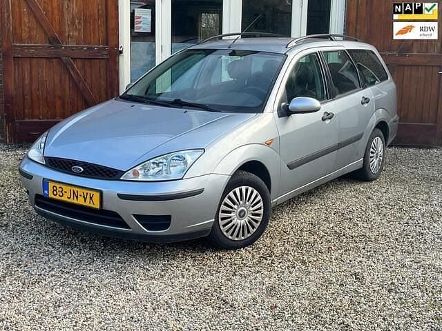 Grijs Occasion 2002 Ford Focus Stationwagen | € 300 (Super prijs) - Afbeelding 1/4