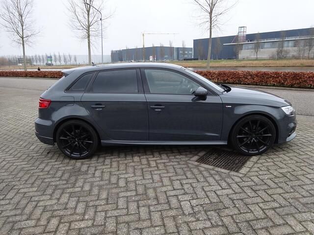 Occasion Audi A3 Sportback S-Line 116 PK (85 kW) 2017 Grijs (metallic) Hatchback