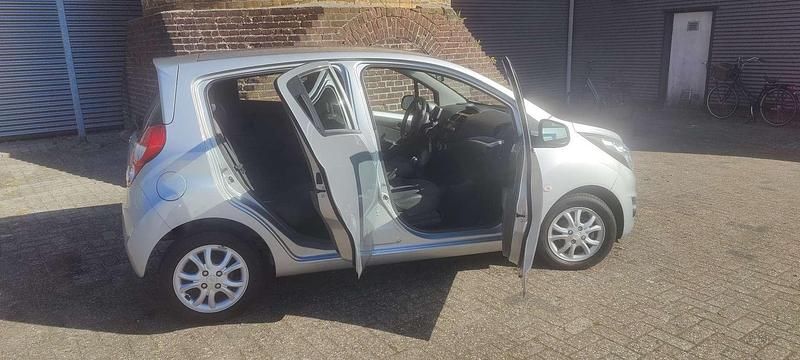 Occasion Chevrolet Spark LS 68 PK (50 kW) 2013 Zilver Hatchback