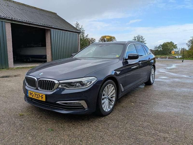 Blauw Gebruikt 2017 BMW 530 Executive Stationwagen | € 23.950 (Eerlijke prijs) - Afbeelding 1/4