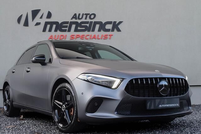 Grijs Gebruikt 2020 Mercedes A250 Progressive Hatchback | € 29.950 (Eerlijke prijs) - Afbeelding 1/4