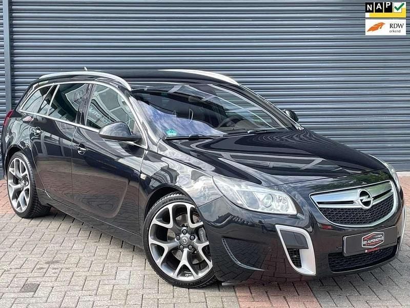 Zwart Gebruikt 2010 Opel Insignia OPC Stationwagen | € 10.950 (Goede deal) - Afbeelding 1/4