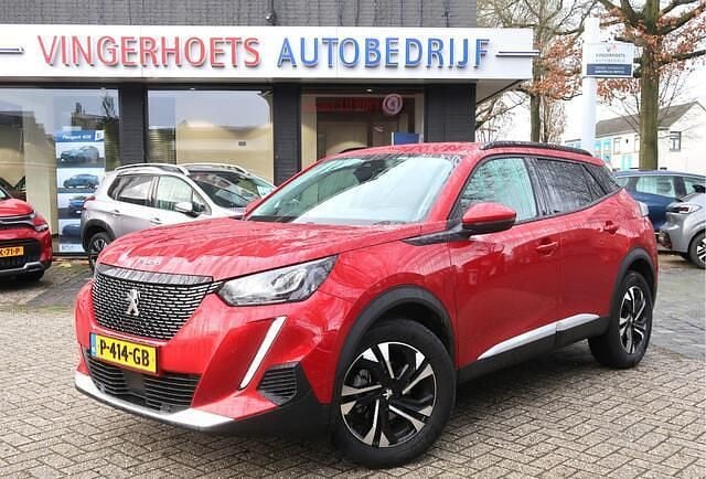 Rood Gebruikt 2022 Peugeot 2008 Allure SUV | € 19.900 (Goede deal) - Afbeelding 1/4