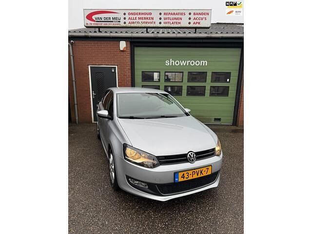Grijs Gebruikt 2011 VW Polo Highline Hatchback | € 8.950 (Eerlijke prijs) - Afbeelding 1/4