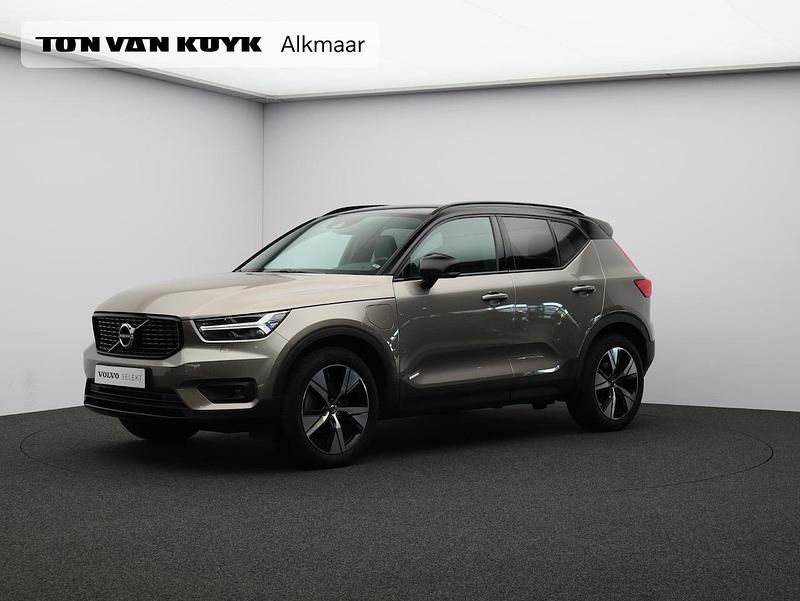 Grijs (metallic) Occasion 2022 Volvo XC40 R-Design SUV | € 38.950 (Duur) - Afbeelding 1/4