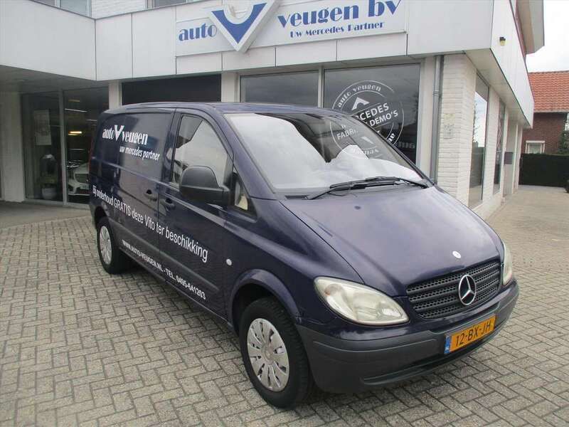 Paars Gebruikt 2006 Mercedes Vito MPV | € 6.850 - Afbeelding 1/4