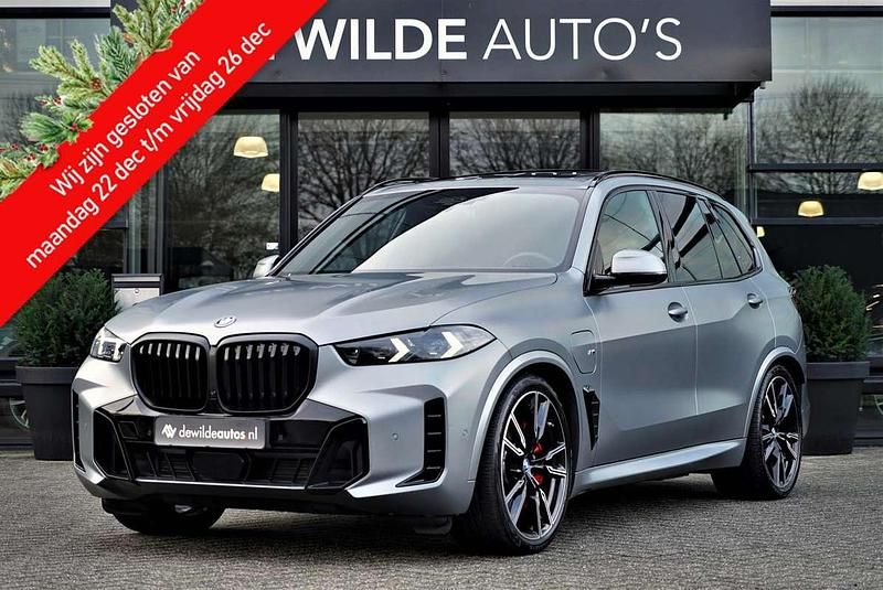Grijs (metallic) Gebruikt 2024 BMW X5 M Sport SUV | € 99.900 (Iets duurder) - Afbeelding 1/4