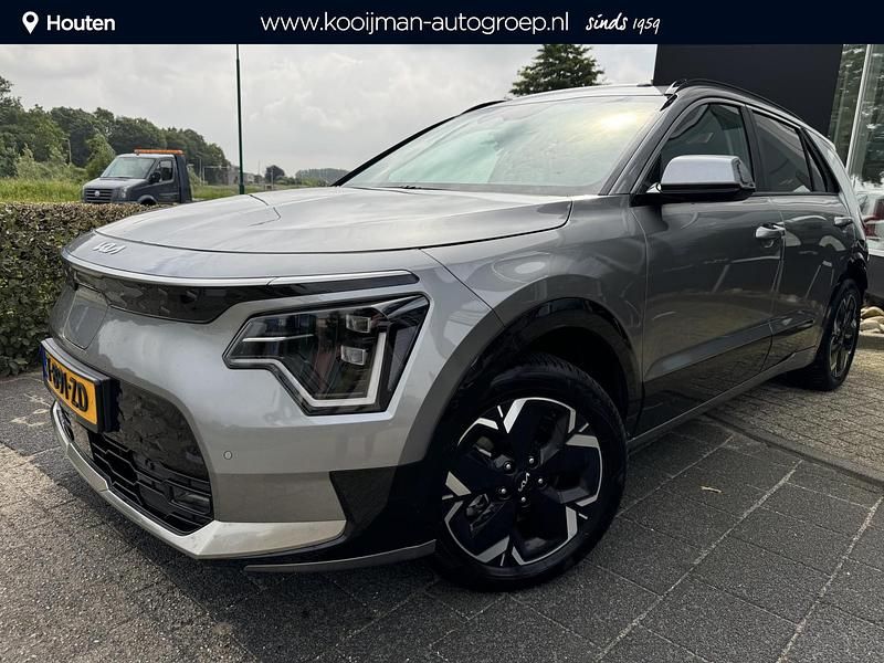 Steel grey Occasion 2023 Kia e-Niro SUV | € 31.800 (Iets duurder) - Afbeelding 1/4
