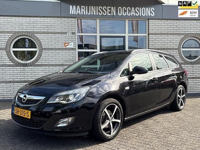 Zwart Gebruikt 2011 Opel Astra Sport Stationwagen | € 4.995 (Goede deal) - Afbeelding 1/4