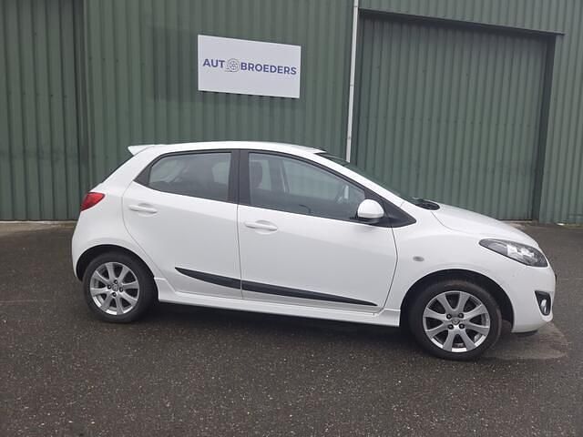 Occasion Mazda 2 84 PK (61 kW) 2012 Wit Hatchback