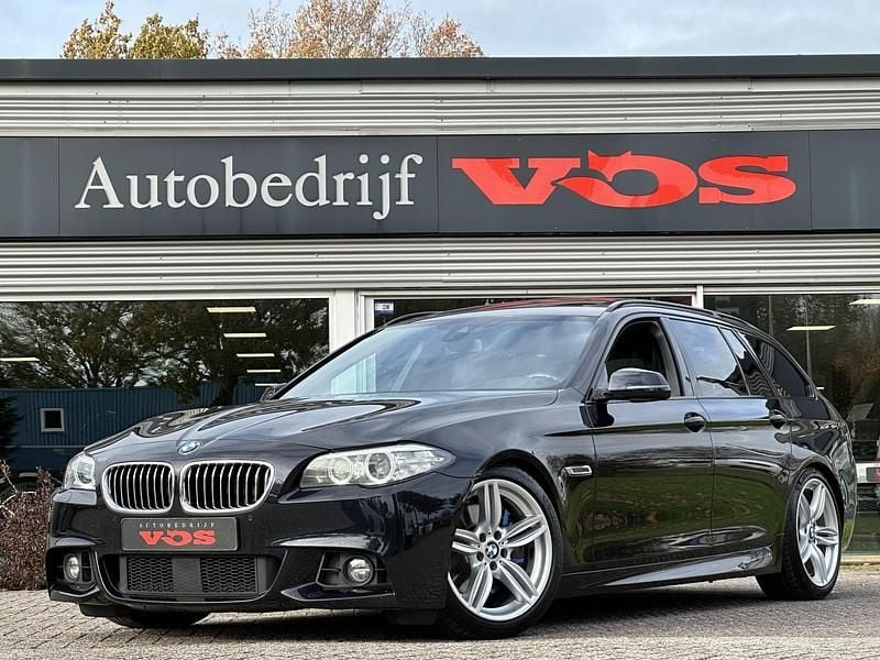 Zwart Gebruikt 2014 BMW 530 M Sport Stationwagen | € 13.900 (Super prijs) - Afbeelding 1/4