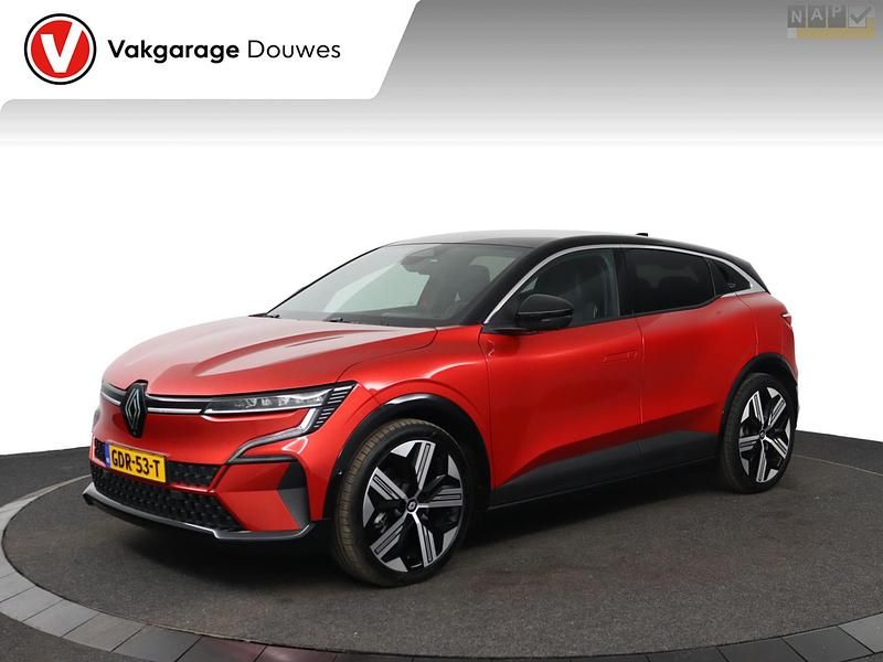 Rood Gebruikt 2024 Renault Megane E-Tech Iconic Hatchback | € 33.950 (Iets duurder) - Afbeelding 1/4