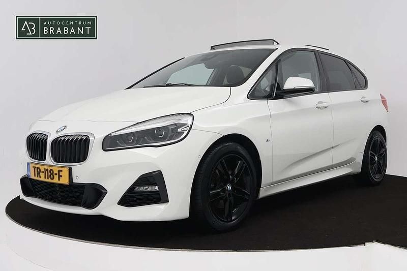 Wit Gebruikt 2018 BMW 218 Active Tourer Executive MPV | € 18.945 (Eerlijke prijs) - Afbeelding 1/4