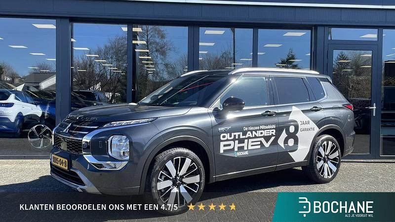Grijs Gebruikt 2025 Mitsubishi Outlander P-HEV Instyle SUV | € 56.595 - Afbeelding 1/4