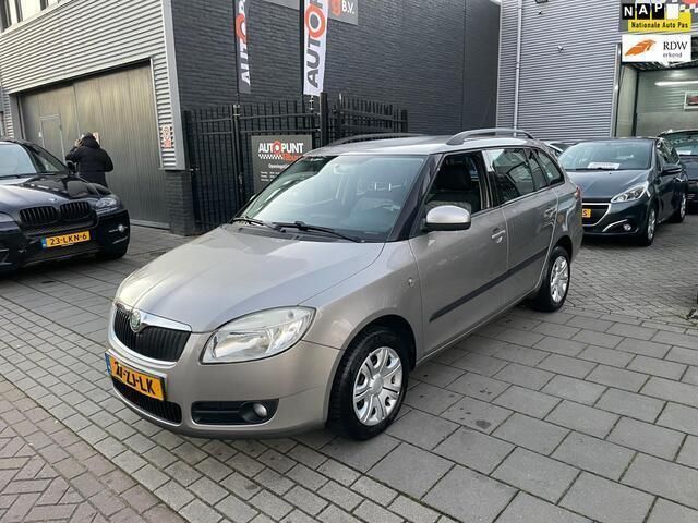 Beige Gebruikt 2008 Skoda Fabia Ambiente Stationwagen | € 2.499 (Eerlijke prijs) - Afbeelding 1/4