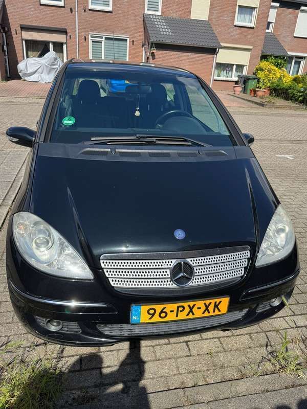 Zwart Gebruikt 2005 Mercedes 170 Avantgarde Stationwagen | € 1.750 - Afbeelding 1/4