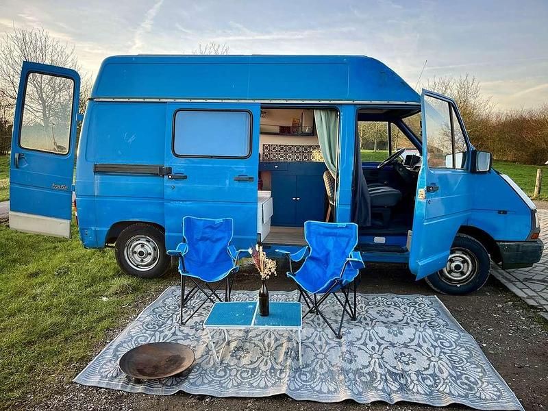 Gebruikt 1992 Renault Trafic Van | € 3.500 - Afbeelding 1/4