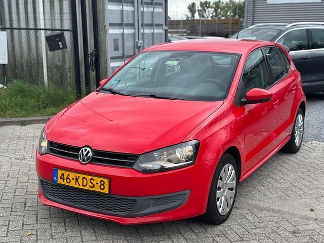 Rood Gebruikt 2009 VW Polo Comfortline Hatchback | € 3.950 (Eerlijke prijs) - Afbeelding 1/4