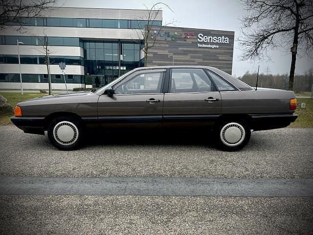 Occasion Audi 100 75 PK (55 kW) 1983 Bruin Sedan