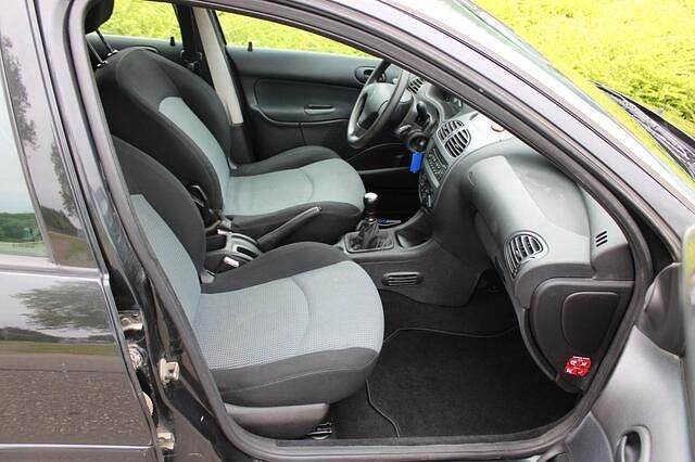 Occasion Peugeot 206 75 PK (55 kW) 2005 Zwart Stationwagen