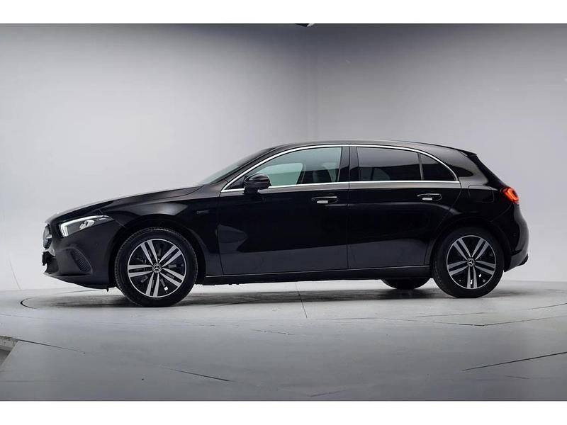 Occasion Mercedes A250 Business 161 PK (118 kW) 2020 Zwart Hatchback