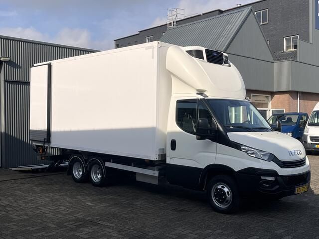 Wit Gebruikt 2019 Iveco Daily Van | € 64.950 - Afbeelding 1/4