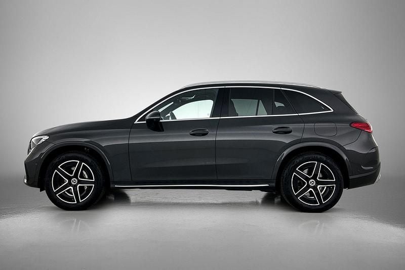 Occasion Mercedes GLC300e AMG line 313 PK (230 kW) 2023 Zwart SUV