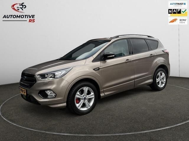 Grijs, metallic lak Gebruikt 2020 Ford Kuga ST-Line SUV | € 21.945 (Goede deal) - Afbeelding 1/4
