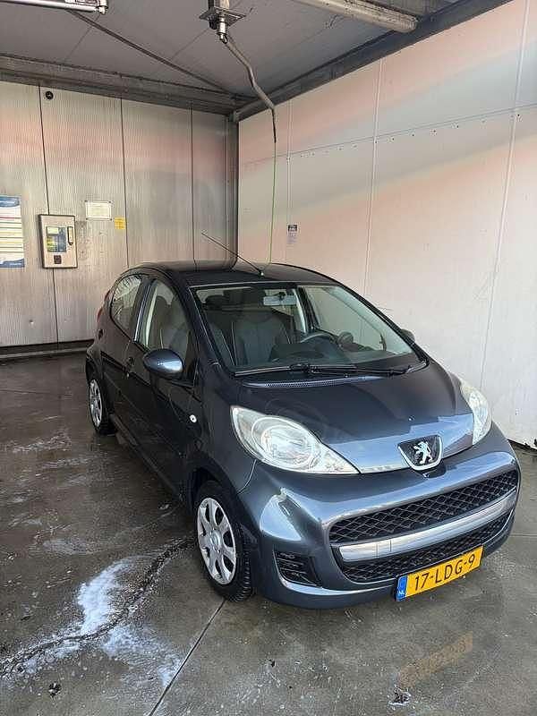 Occasion Peugeot 107 68 PK (50 kW) 2010 Grijs Hatchback