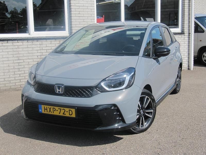 Grijs Gebruikt 2025 Honda Jazz Advance Hatchback | € 32.900 (Eerlijke prijs) - Afbeelding 1/4