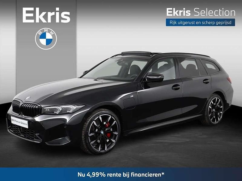Zwart Gebruikt 2025 BMW 330e M Sport Stationwagen | € 72.900 - Afbeelding 1/4