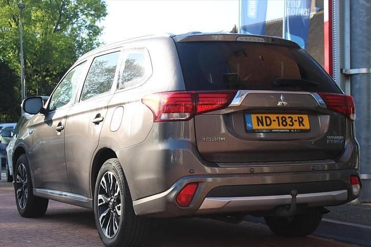 Occasion Mitsubishi Outlander Instyle 121 PK (88 kW) 2017 Bruin SUV