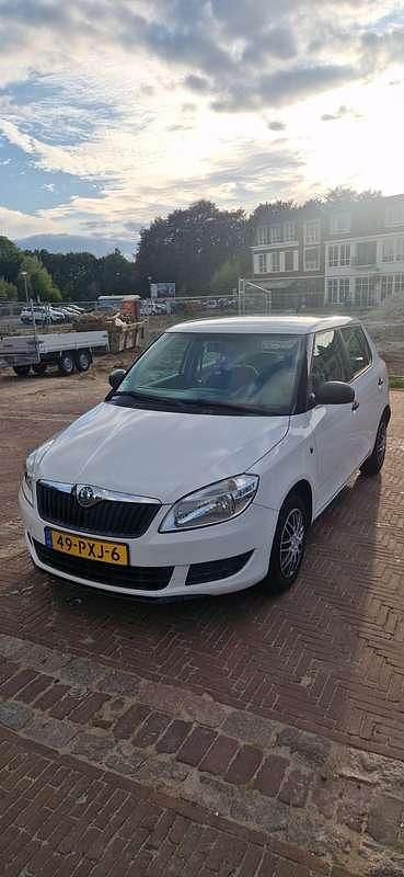 Gebruikt 2011 Skoda Fabia Classic Sedan | € 3.200 (Eerlijke prijs) - Afbeelding 1/4