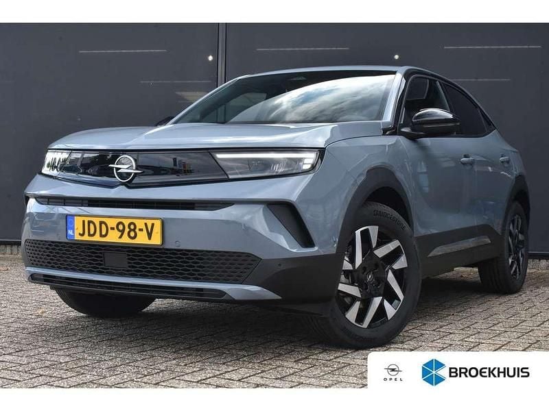 Grijs Nieuw 2025 Opel Mokka-e Business Edition SUV | € 33.650 (Duur) - Afbeelding 1/4