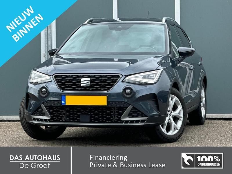Grijs (metallic) Gebruikt 2023 Seat Arona FR SUV | € 20.895 (Eerlijke prijs) - Afbeelding 1/2