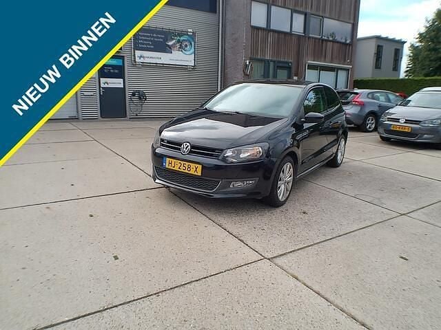 Zwart Gebruikt 2011 VW Polo Hatchback | € 3.849 (Goede deal) - Afbeelding 1/4