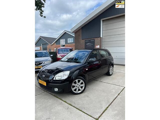 Zwart Gebruikt 2010 Kia Rio 2 Hatchback | € 899 (Super prijs) - Afbeelding 1/4