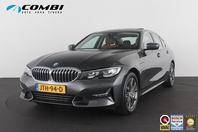 Occasion BMW 330 Executive 291 PK (214 kW) 2022 Grijs Sedan
