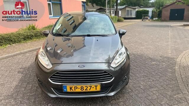 Occasion Ford Fiesta Titanium 101 PK (74 kW) 2016 Grijs Hatchback
