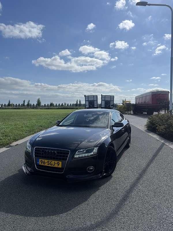 Grijs Gebruikt 2010 Audi A5 Proline Coupé | € 9.299 (Iets duurder) - Afbeelding 1/4