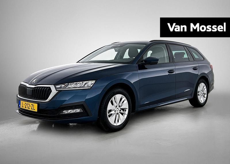 Blauw Occasion 2021 Skoda Octavia Business Line Stationwagen | € 17.944 (Eerlijke prijs) - Afbeelding 1/4