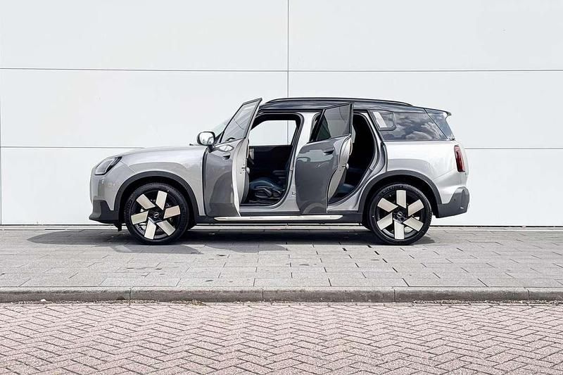 Nieuw Mini Countryman Favoured 156 PK (114 kW) 2025 Zilver SUV