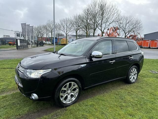 Occasion Mitsubishi Outlander Instyle 121 PK (88 kW) 2013 Zwart SUV