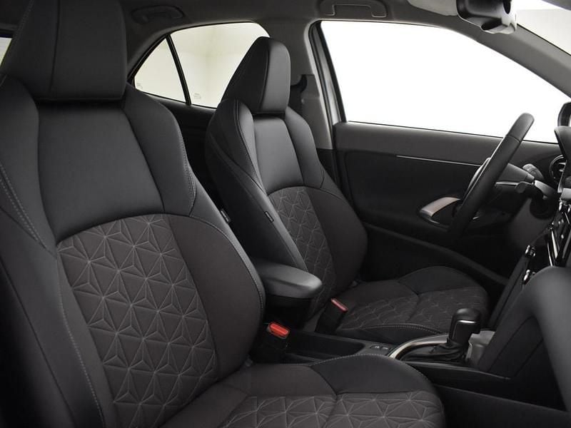 Occasion Toyota Yaris Cross Executive 131 PK (96 kW) 2025 Zilver (metallic) SUV